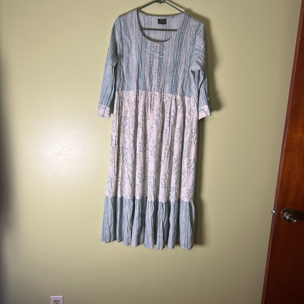 Alive Teal and Cream Long Sleeve Dress size